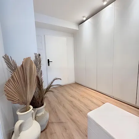 Cozy In A Prime Location Διαμέρισμα